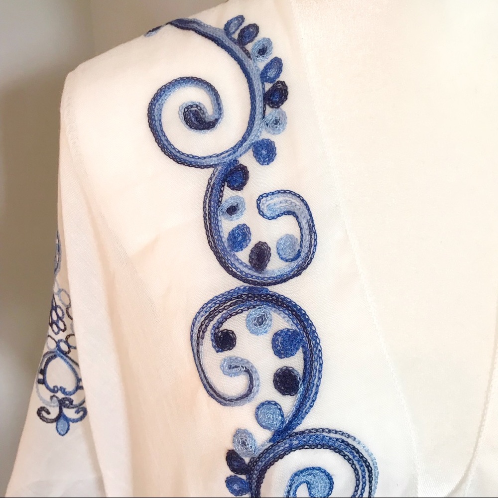 White with Blue Embroidery Kimono Cover Up Boho - Picture 6 of 7